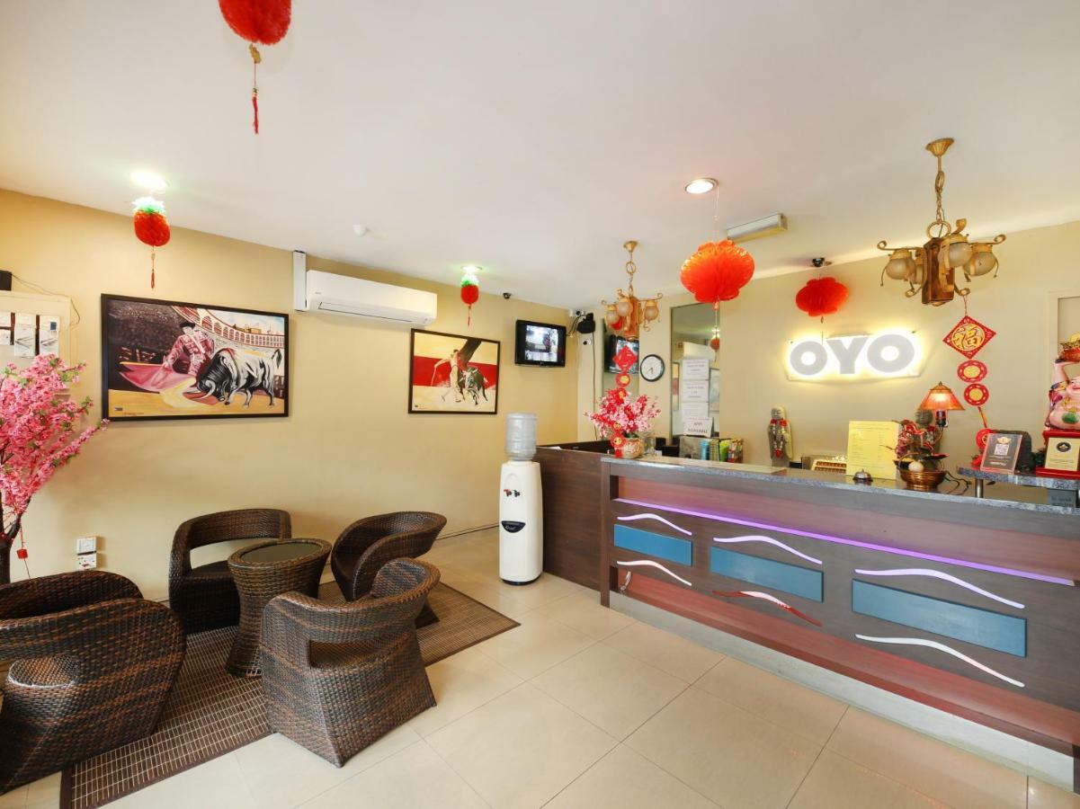 Oyo 434 Marbella Hotel Τζόχορ Μπάχρου Εξωτερικό φωτογραφία