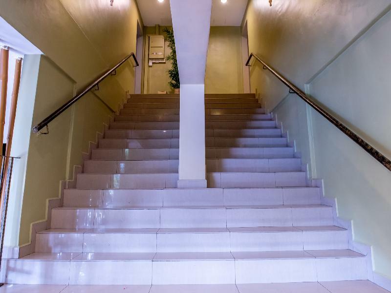 Oyo 434 Marbella Hotel Τζόχορ Μπάχρου Εξωτερικό φωτογραφία