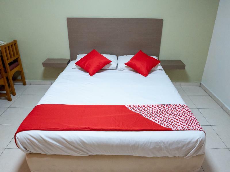 Oyo 434 Marbella Hotel Τζόχορ Μπάχρου Εξωτερικό φωτογραφία