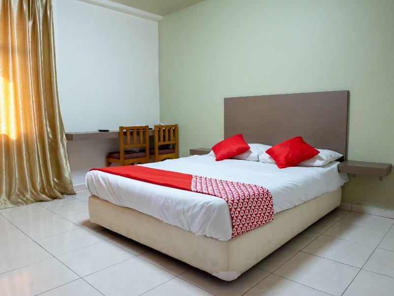 Oyo 434 Marbella Hotel Τζόχορ Μπάχρου Εξωτερικό φωτογραφία
