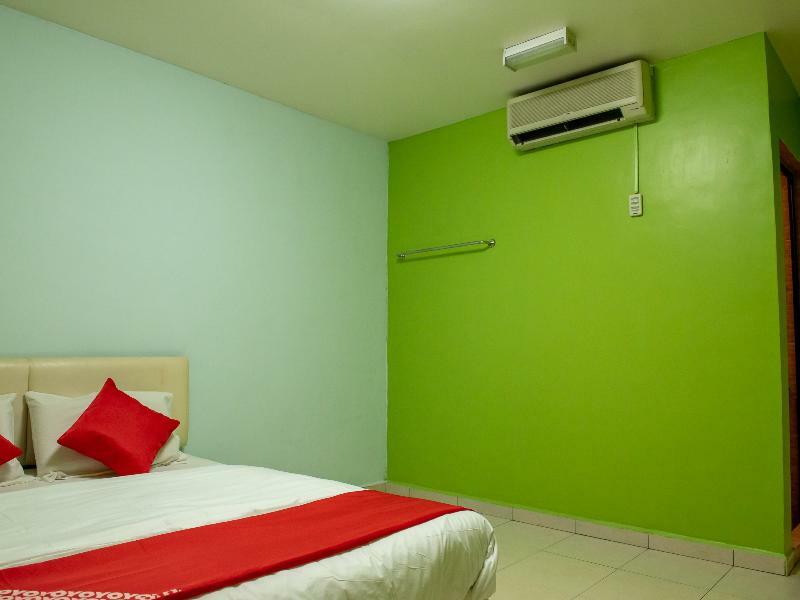 Oyo 434 Marbella Hotel Τζόχορ Μπάχρου Εξωτερικό φωτογραφία