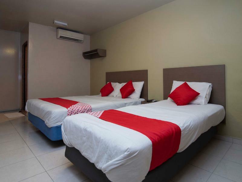 Oyo 434 Marbella Hotel Τζόχορ Μπάχρου Εξωτερικό φωτογραφία